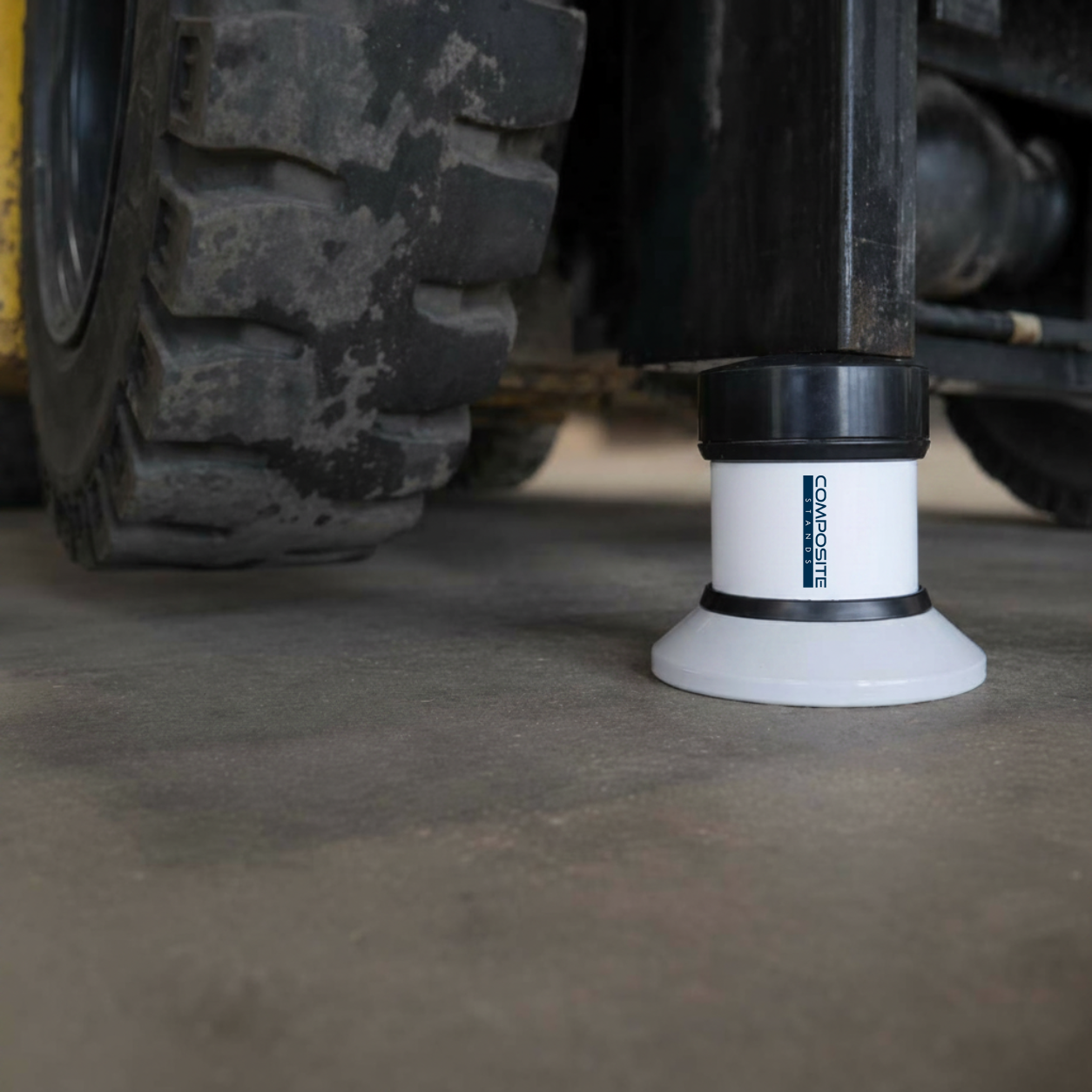 Front view of 8-tonne 140mm and 180mm forklift support stands